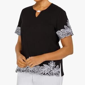 Alfred Dunner Women's Scallop Floral Embroidered Border Knit Top Small NWT